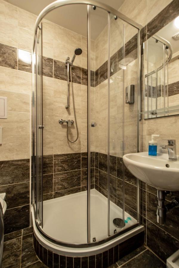Ruzova Apartment By Ruterra Praha Exteriér fotografie
